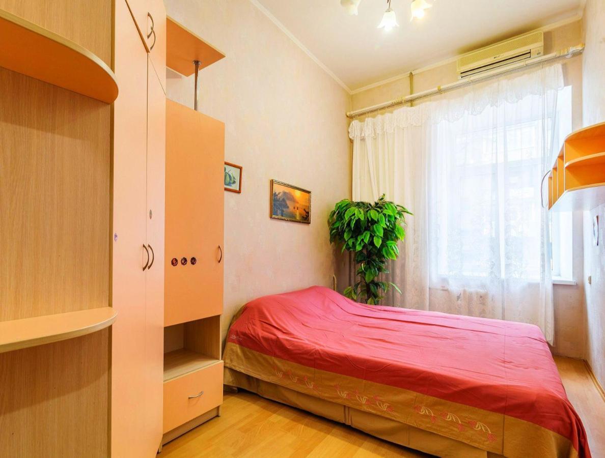 Large Apartment In The Center Dnipro Luaran gambar